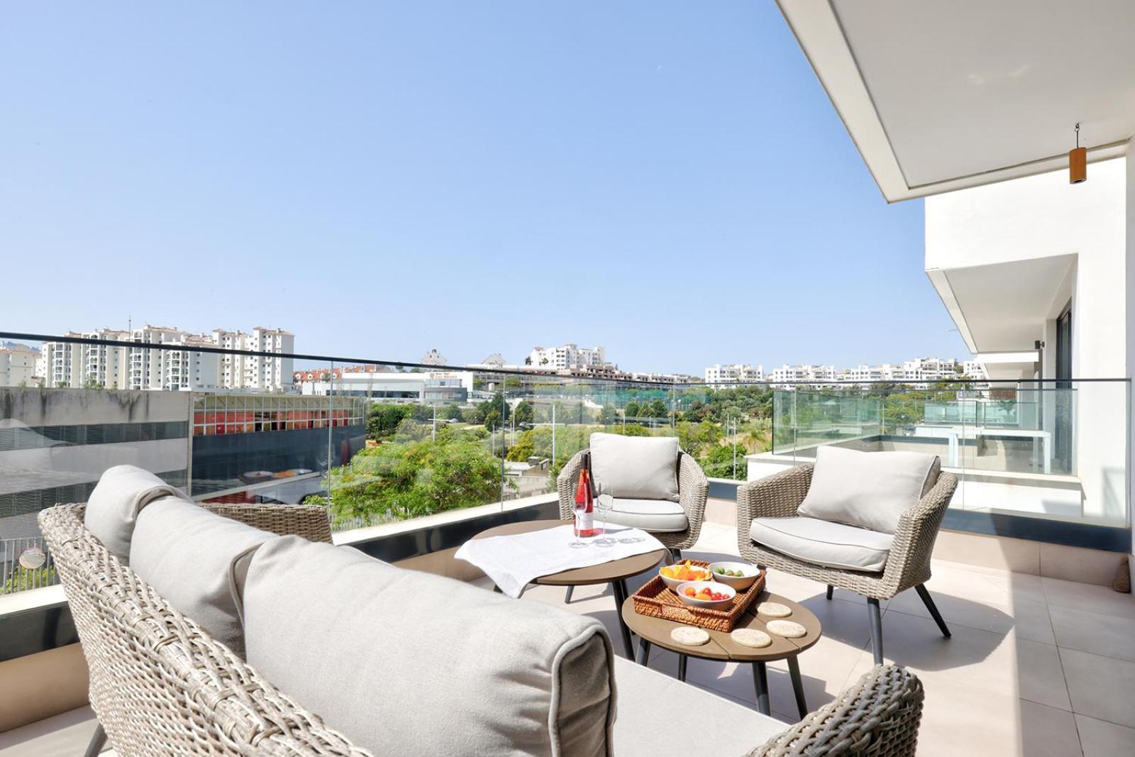 Estepona Place - Spacious Family City Apartment Екстериор снимка