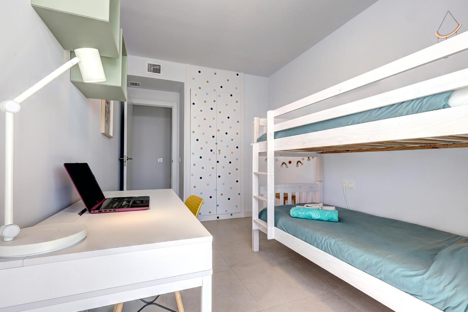 Estepona Place - Spacious Family City Apartment Екстериор снимка