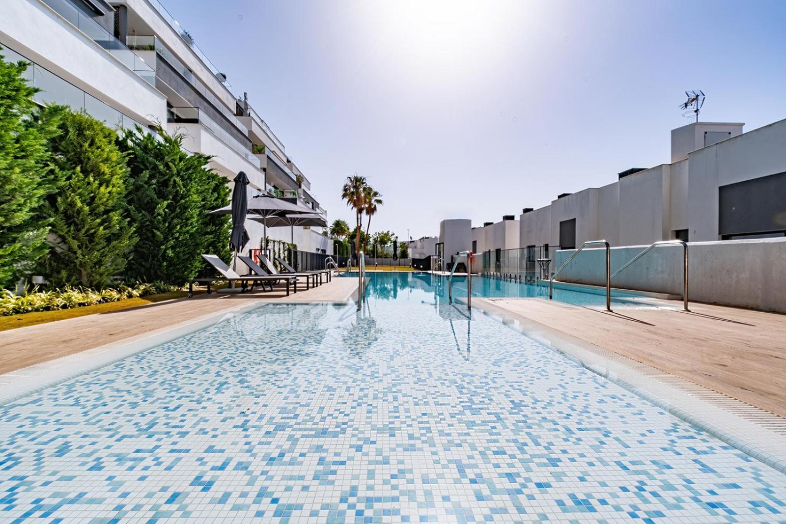 Estepona Place - Spacious Family City Apartment Екстериор снимка
